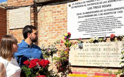 Homenaje por el 85 aniversario de las 13 rosas